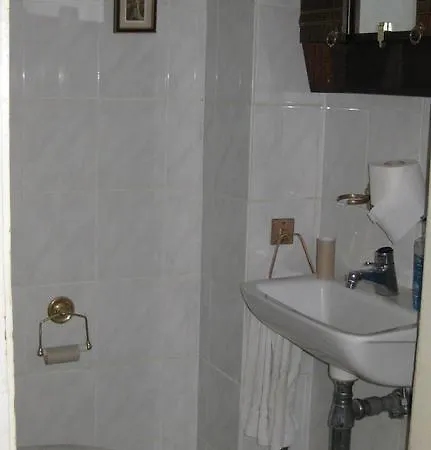 City Komfort Apartman * 杰尔
